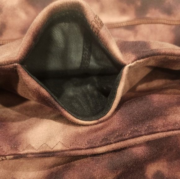 Victoria Secrect Women's Essential Pocket Leggings Size 16 Color Winter Wine Tye - Picture 5 of 7